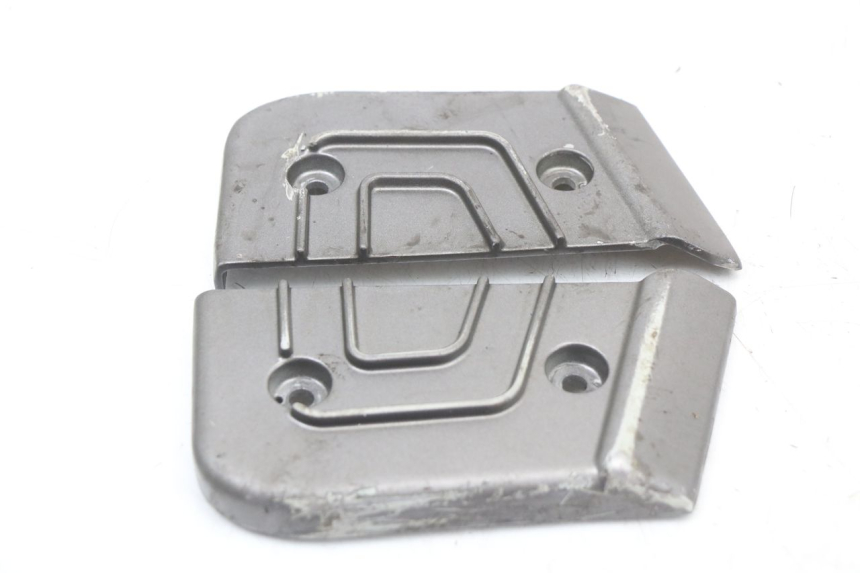 photo de PAIR OF REAR FOOTRESTS TNT MOTOR GRIDO 2T 50 (2010 - 2019) - Zoom on usage condition