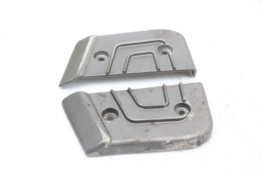 photo de PAIR OF REAR FOOTRESTS TNT MOTOR GRIDO 2T 50 (2010 - 2019) - Technical close-up