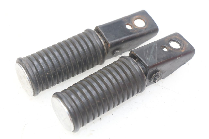 photo de PAIR OF REAR FOOTRESTS KEEWAY HURRICANE 50 (2006 - 2019) - Alternative perspective