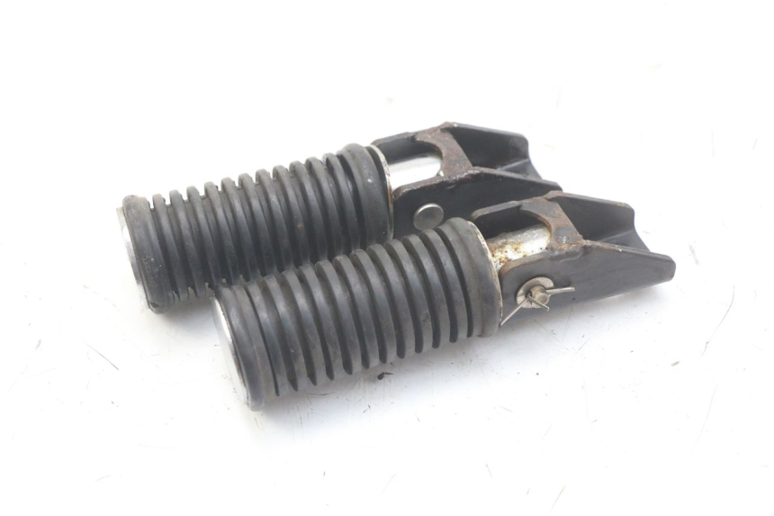 photo de PAIR OF REAR FOOTRESTS KEEWAY HURRICANE 50 (2006 - 2019) - Main view