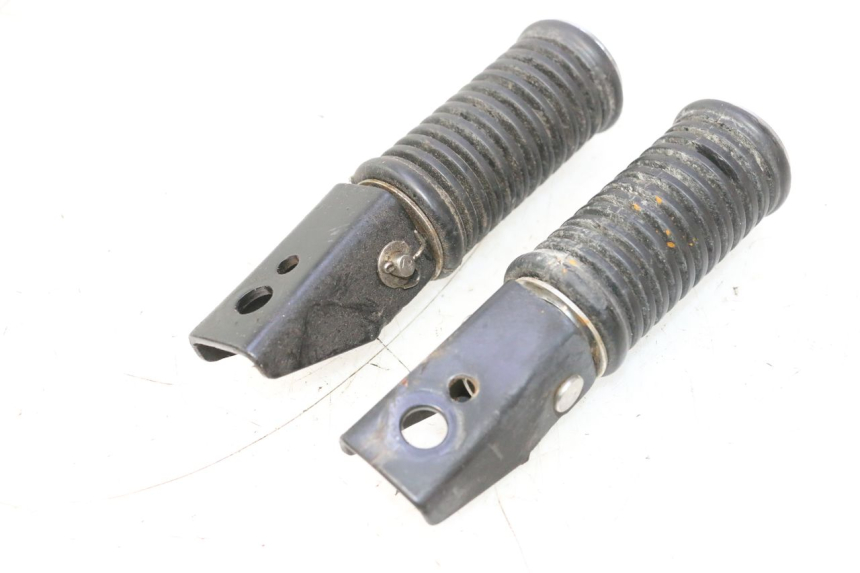photo de PAIR OF REAR FOOTRESTS KEEWAY HURRICANE 50 (2006 - 2019) - Fixing points details