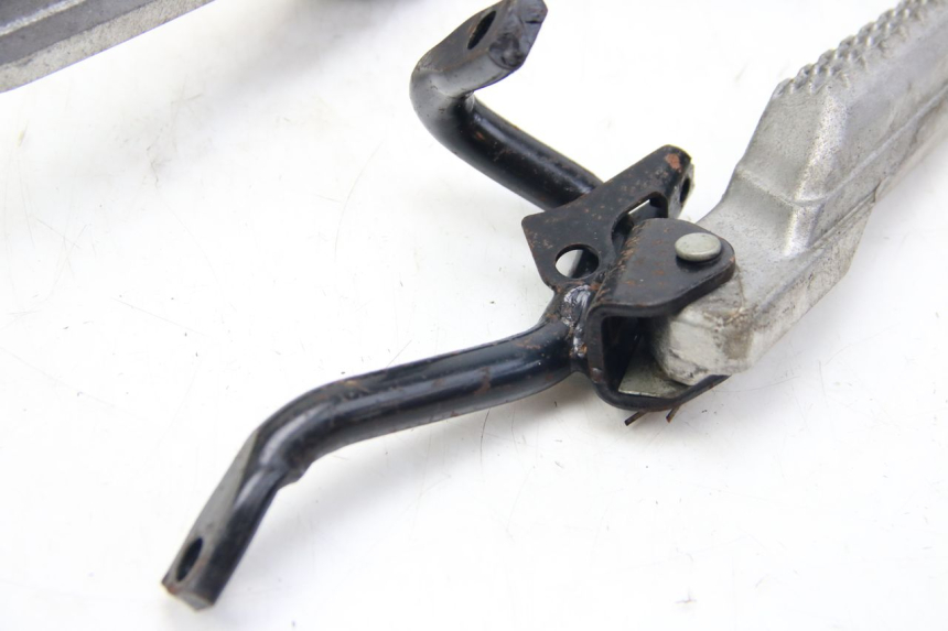 photo de PAIR OF REAR FOOTRESTS REVATTO IMPERATOR 125 (2007 - 2015) - Product overview