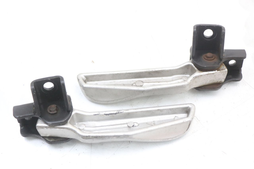photo de PAIR OF REAR FOOTRESTS SYM JET 14 4T 50 (2018 - 2022) - Alternative perspective