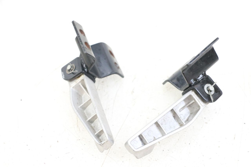 photo de PAIR OF REAR FOOTRESTS RIDE KALLIO 50 (2010 - 2019) - Zoom on usage condition