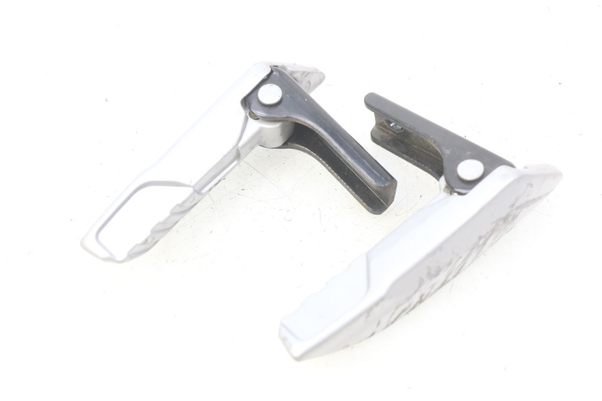 photo de PAIR OF REAR FOOTRESTS PIAGGIO LIBERTY IGET 4T 50 (2015 - 2020) - Main view