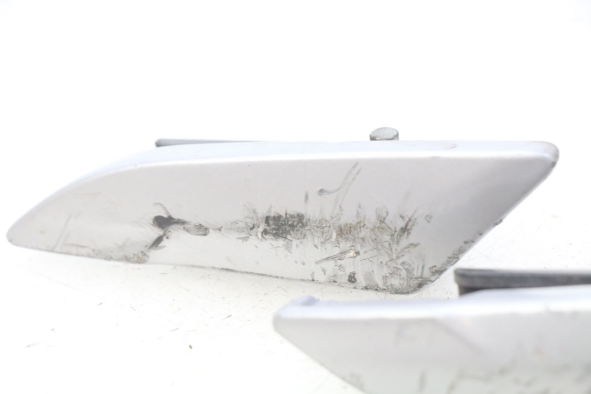 photo de PAIR OF REAR FOOTRESTS PIAGGIO LIBERTY IGET 4T 50 (2015 - 2020) - Zoom on usage condition