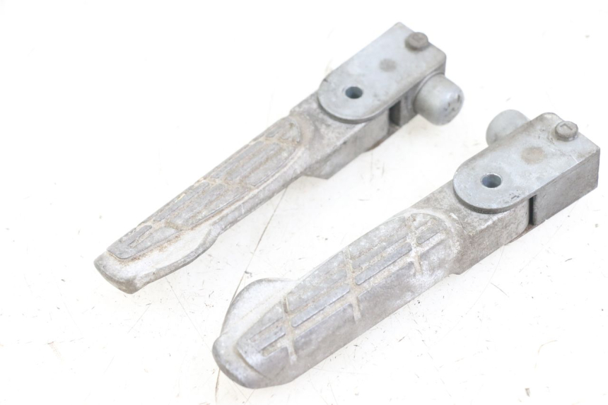 photo de PAIR OF REAR FOOTRESTS KYMCO LIKE 125 (2009 - 2016) - Main view