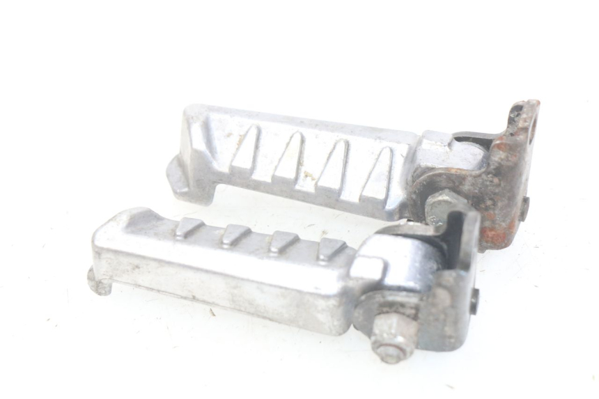 photo de PAIR OF REAR FOOTRESTS PEUGEOT LUDIX BLASTER 50 (2006 - 2014) - Main view