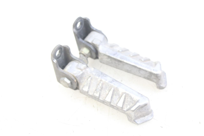 photo de PAIR OF REAR FOOTRESTS PEUGEOT LUDIX 50 (2005 - 2007) - Technical close-up