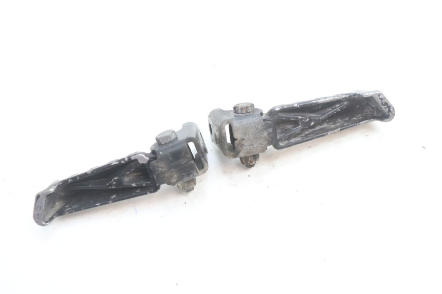 photo de PAIR REAR FOOTRESTS PEUGEOT LUDIX ONE 50 (2004 - 2013) - Alternative perspective