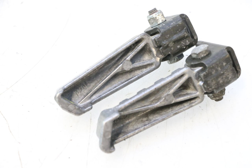 photo de PAIR OF REAR FOOTRESTS PEUGEOT LUDIX SNAKE 2T 50 (2004 - 2014) - Zoom on usage condition