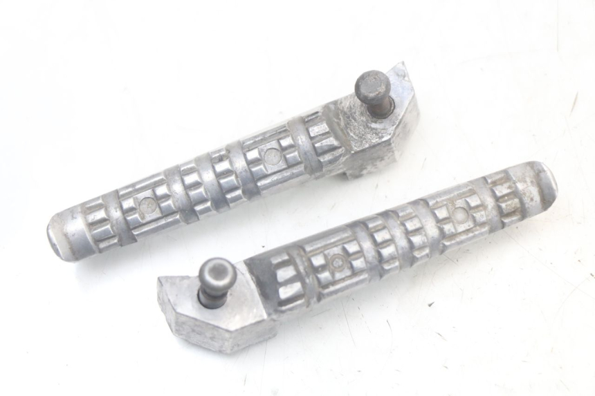 photo de PAIR REAR FOOTRESTS MBK MACH G AC 50 (2002 - 2014) - Component detail