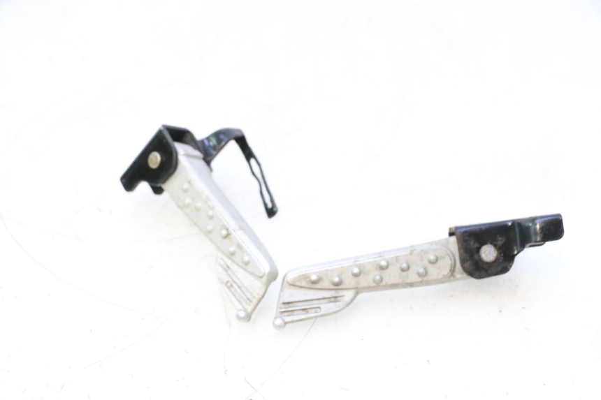 photo de PAIR REAR FOOTRESTS SYM MIO 50 (2005 - 2010) - Main view