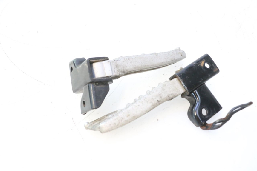 photo de PAIR REAR FOOTRESTS SYM MIO 50 (2005 - 2010) - Component detail