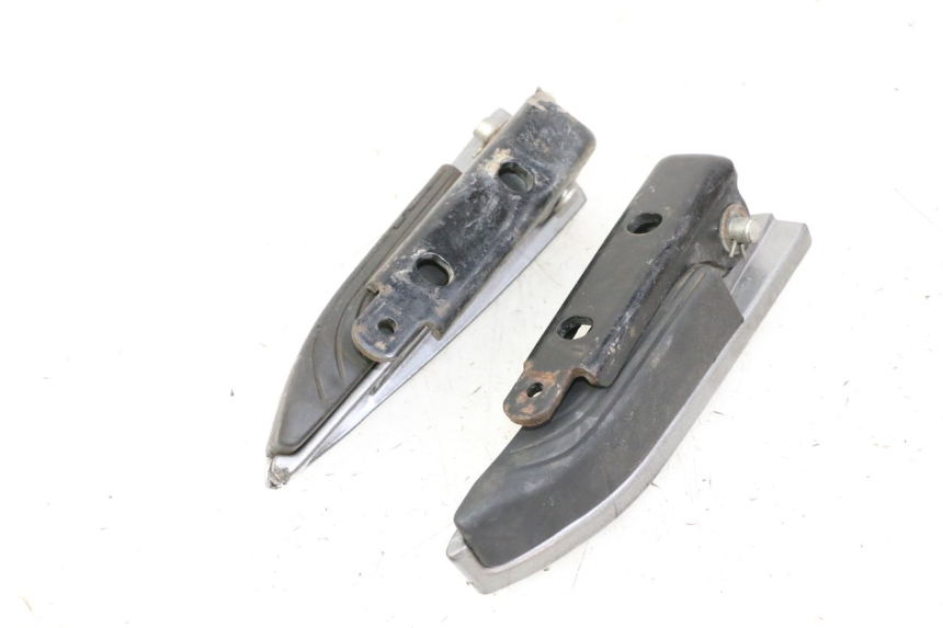 photo de PAIR REAR FOOTRESTS PIAGGIO MP3 500 (2014 - 2017) - Additional view of the item
