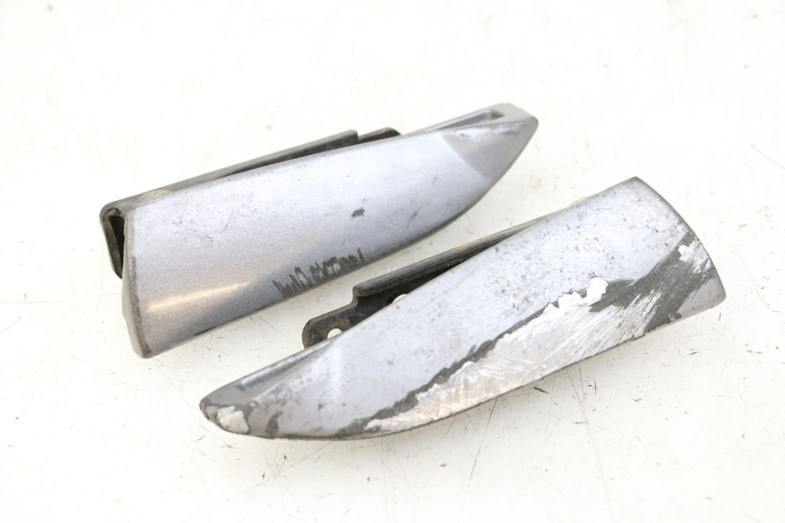 photo de PAIR REAR FOOTRESTS PIAGGIO MP3 500 (2014 - 2017) - Technical close-up