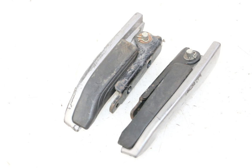 photo de PAIR REAR FOOTRESTS PIAGGIO MP3 500 (2014 - 2017) - Surface and material condition