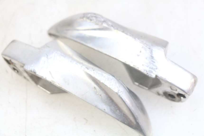 photo de PAIR OF REAR FOOTRESTS HONDA NHX LEAD 110 (2008 - 2010) - Component detail