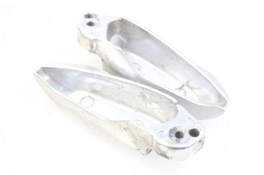 photo de PAIR OF REAR FOOTRESTS HONDA NHX LEAD 110 (2008 - 2010) - Zoom on usage condition