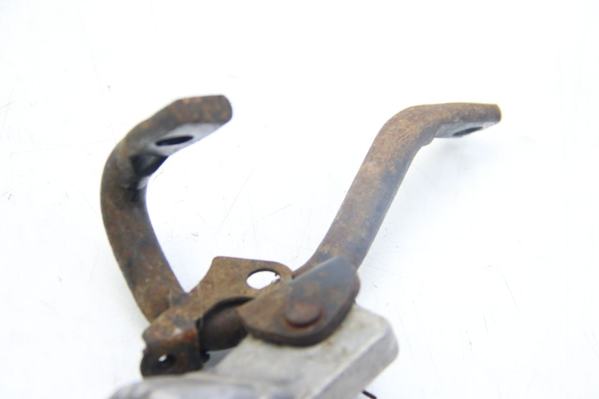 photo de PAIR OF REAR FOOTRESTS SELECT UP OCTALIS 125 (2007 - 2012) - Component detail