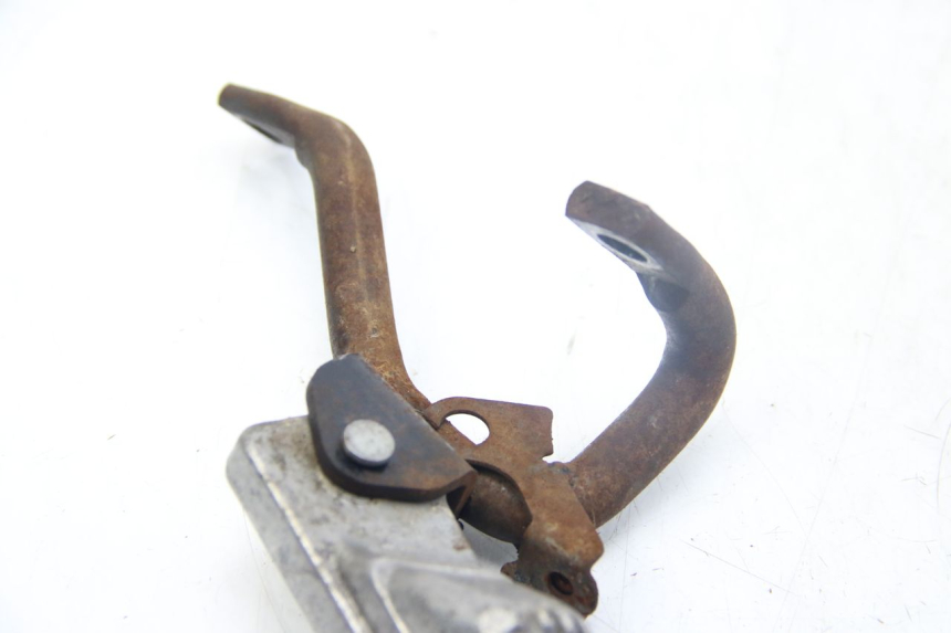 photo de PAIR OF REAR FOOTRESTS SELECT UP OCTALIS 125 (2007 - 2012) - Zoom on usage condition