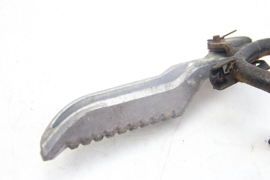 photo de PAIR OF REAR FOOTRESTS SELECT UP OCTALIS 125 (2007 - 2012) - Technical close-up