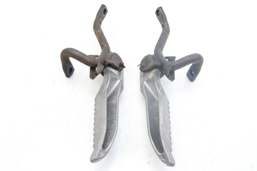 photo de PAIR OF REAR FOOTRESTS SELECT UP OCTALIS 125 (2007 - 2012) - Surface and material condition