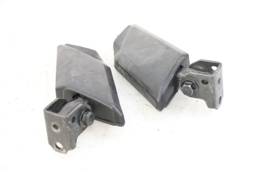 photo de PAIR OF REAR FOOTRESTS PEUGEOT KISBEE 4T 50 (2018 - 2022) - Technical close-up