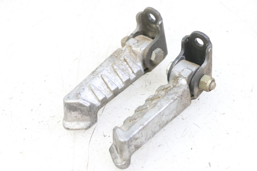 photo de PAIR REAR FOOTRESTS PEUGEOT LUDIX ONE 50 (2005 - 2008) - Main view