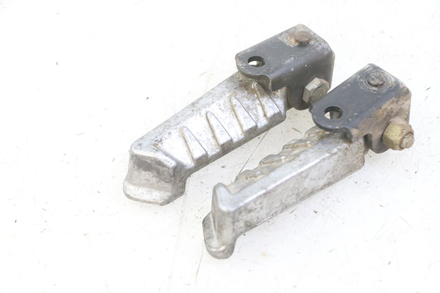 photo de PAIR REAR FOOTRESTS PEUGEOT LUDIX ONE 50 (2005 - 2008) - Component detail