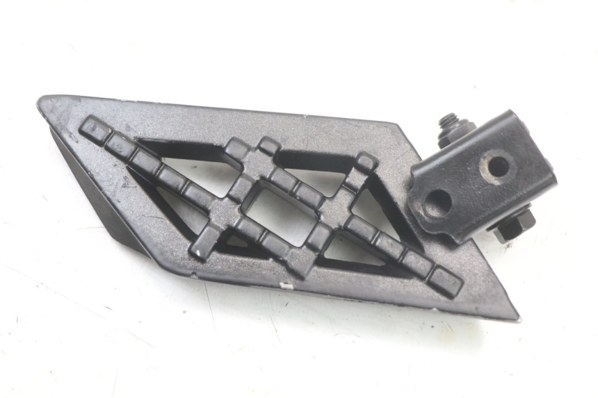 photo de PAIR REAR FOOTRESTS PEUGEOT STREETZONE 4T 50 (2018 - 2023) - Product overview