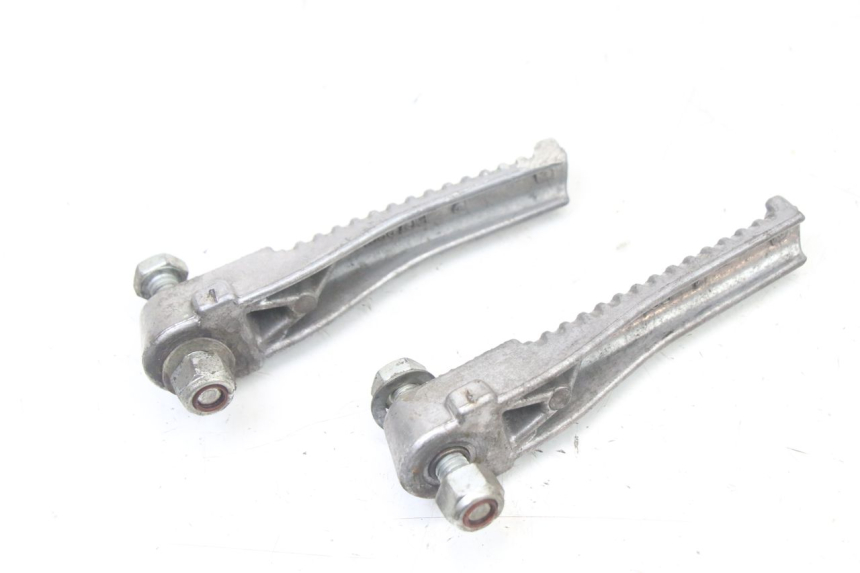 photo de PAIR REAR FOOTRESTS PEUGEOT TREKKER TKR 50 (2005 - 2014) - Technical close-up