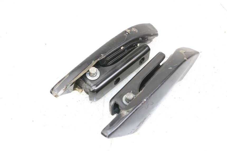 photo de PAIR REAR FOOTRESTS PIAGGIO LIBERTY IGET 4T 50 (2021 - 2025) - Alternative perspective