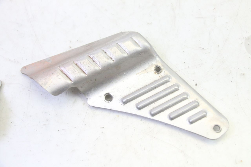 photo de PAIR REAR FOOTRESTS TNT MOTOR ROMA 10' 2T 50 (2011 - 2018) - Zoom on usage condition