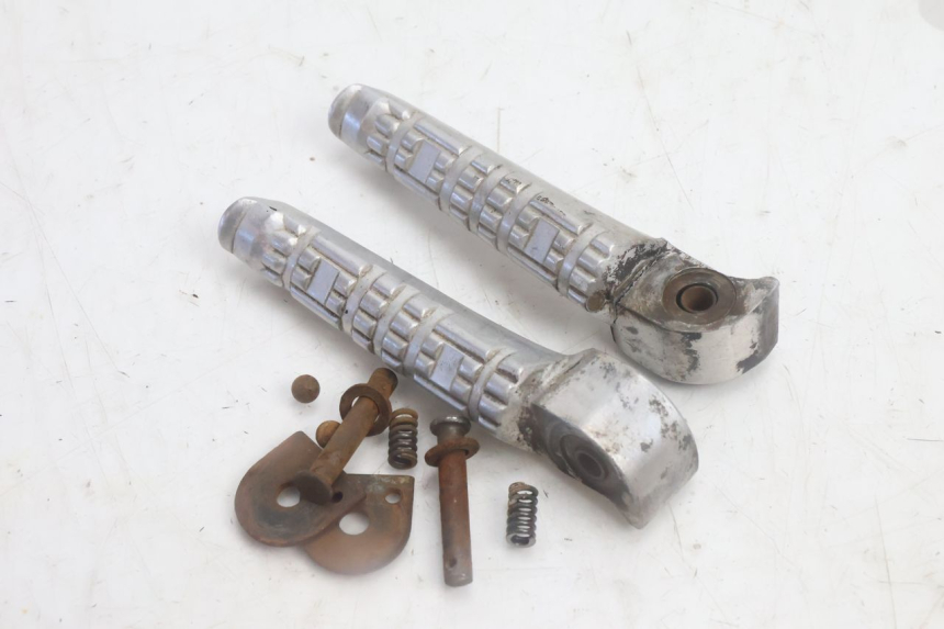 photo de PAIR REAR FOOTRESTS MZ RT 125 (2000 - 2008) - Main view