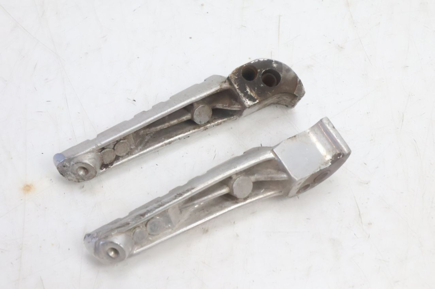 photo de PAIR REAR FOOTRESTS MZ RT 125 (2000 - 2008) - Alternative perspective