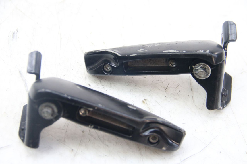 photo de PAIR OF REAR FOOTRESTS GILERA RUNNER SP 50 (2009 - 2017) - Component detail