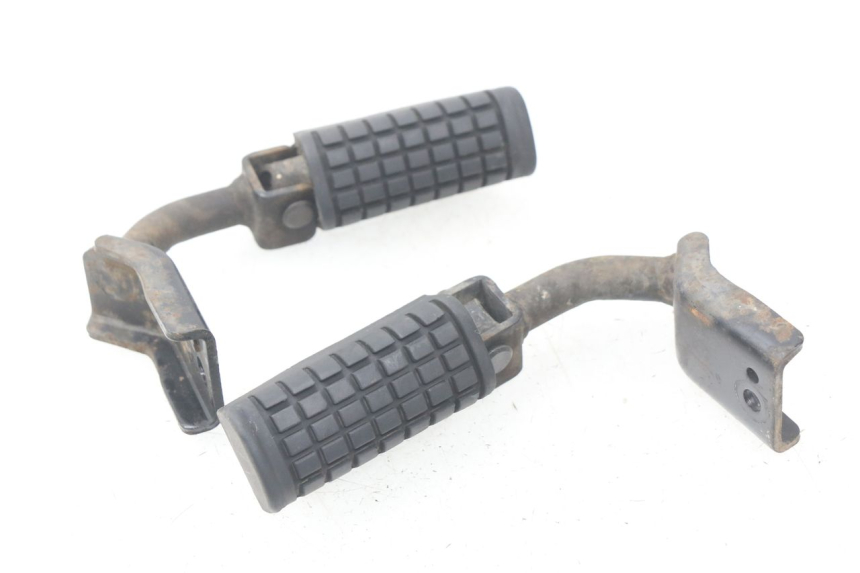 photo de PAIR REAR FOOTRESTS DAELIM S2 125 (2006 - 2007) - Main view