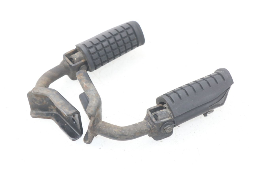 photo de PAIR REAR FOOTRESTS DAELIM S2 125 (2006 - 2007) - Technical close-up