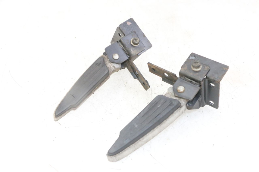 photo de PAIR REAR FOOTRESTS PEUGEOT SATELIS 125 (2013 - 2018) - Main view