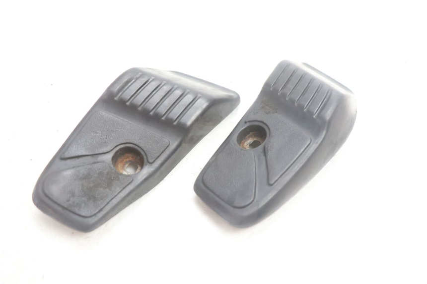 photo de PAIR OF REAR FOOTRESTS HONDA SCV LEAD 100 (2003 - 2007) - Main view