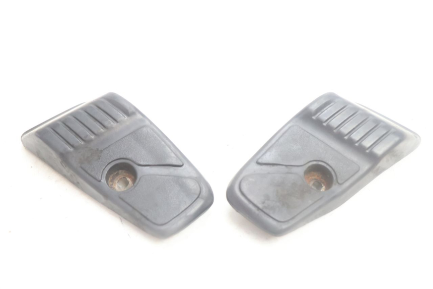 photo de PAIR OF REAR FOOTRESTS HONDA SCV LEAD 100 (2003 - 2007) - Zoom on usage condition