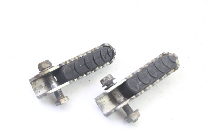 photo de PAIR REAR FOOTRESTS DERBI SENDA SM DRD 50 (2008 - 2013) - Alternative perspective