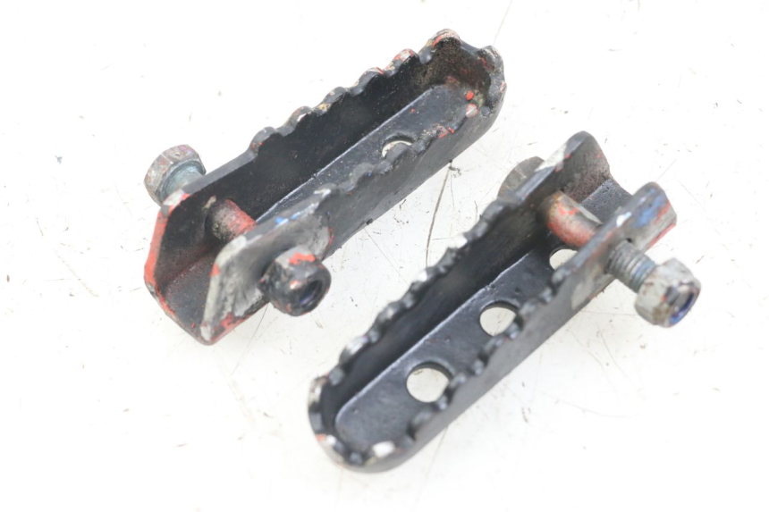 photo de PAIR OF REAR FOOTRESTS DERBI SENDA SM X-TREME 50 (2006 - 2010) - Main view