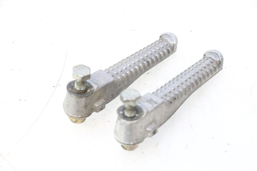 photo de PAIR REAR FOOTRESTS PEUGEOT SPEEDFIGHT 2 AC 50 (2000 - 2009) - Alternative perspective