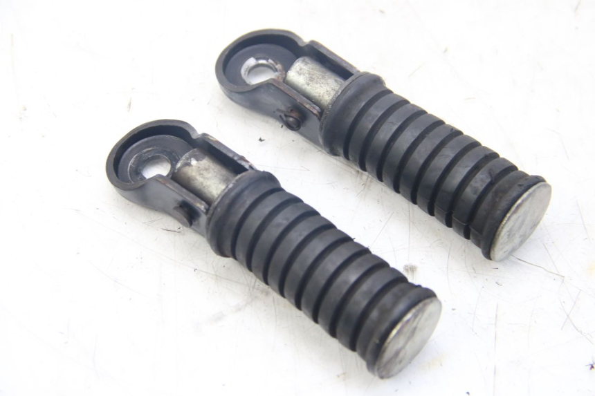 photo de PAIR OF REAR FOOTRESTS YAMAHA SR 125 (1982 - 2003) - Main view