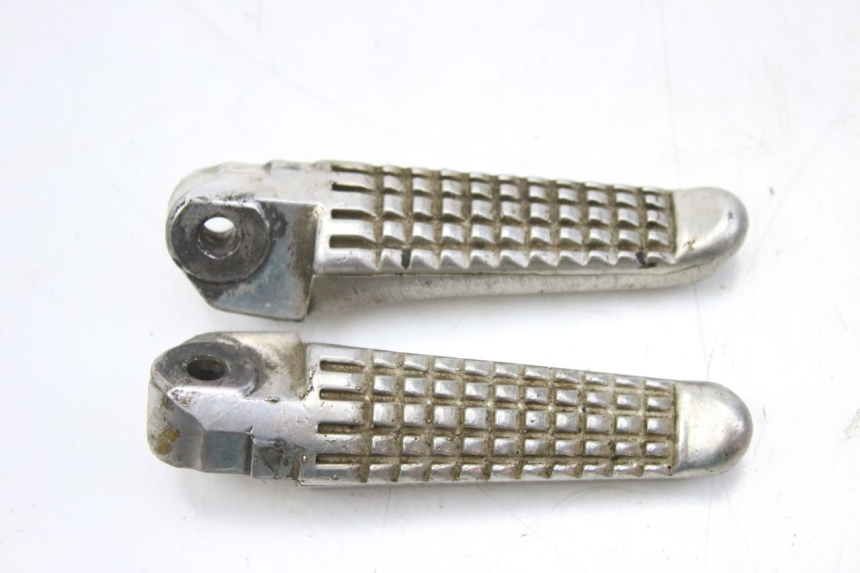 photo de PAIR OF REAR FOOTRESTS SUZUKI SV S 650 (1999 - 2002) - Main view