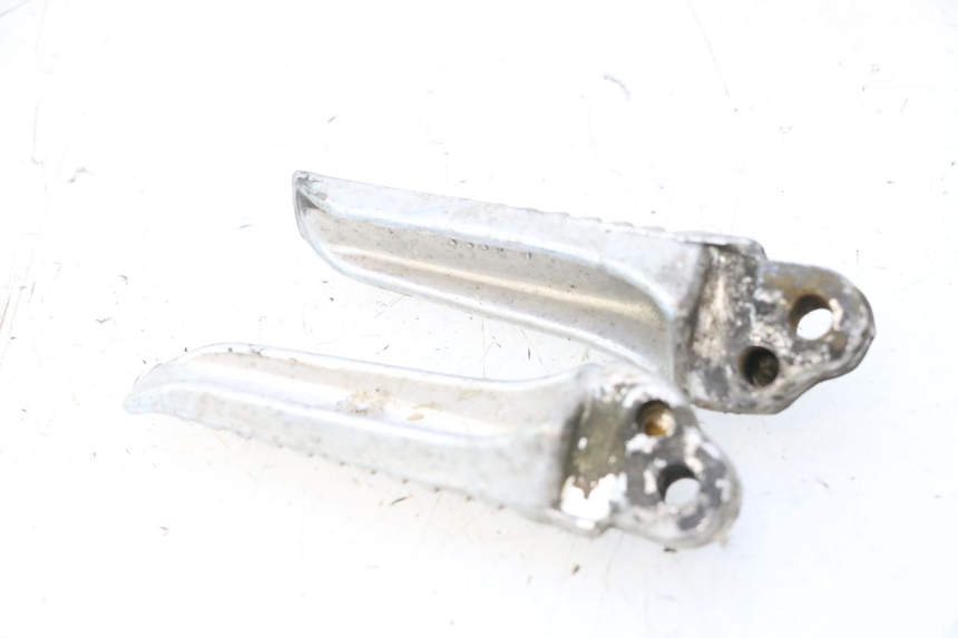 photo de PAIR REAR FOOTRESTS SUZUKI SV S 650 (2003 - 2009) - Alternative perspective