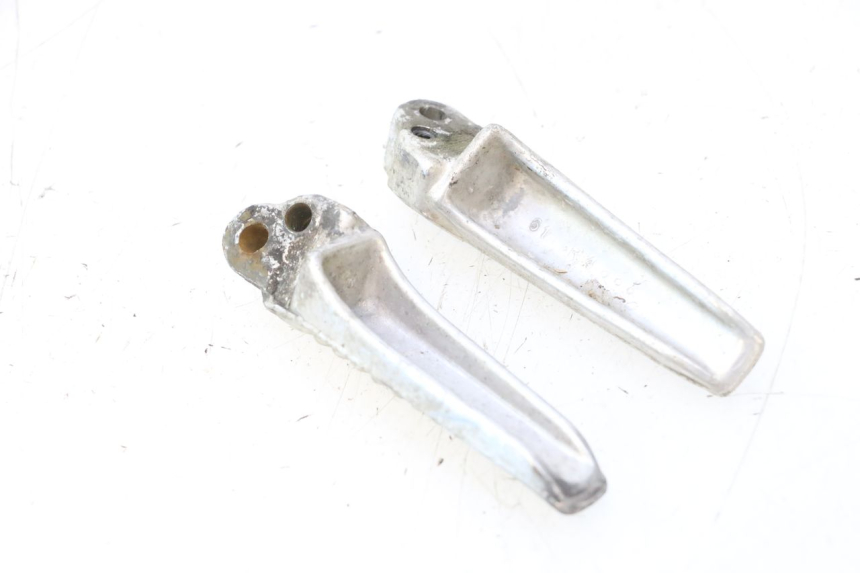 photo de PAIR REAR FOOTRESTS SUZUKI SV S 650 (2003 - 2009) - Technical close-up