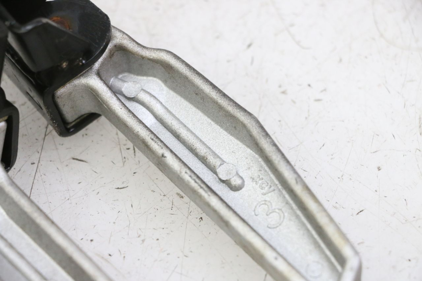 photo de PAIR REAR FOOTRESTS SYM FIDDLE 3 III 50 (2014 - 2020) - Product overview